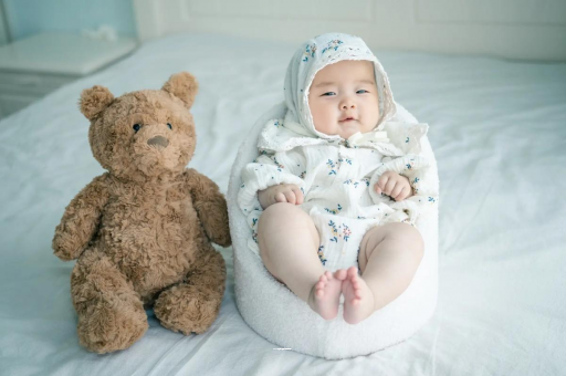 开封宝宝吃不饱母乳的症状